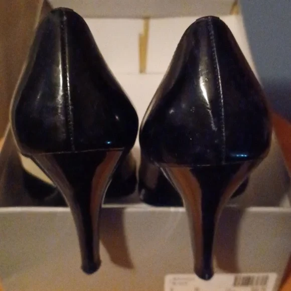 Franco Sarto Women's Crash Black/White Leather Peep Toe Slip On Pumps - Sz 8.5M - Picture 11 of 12